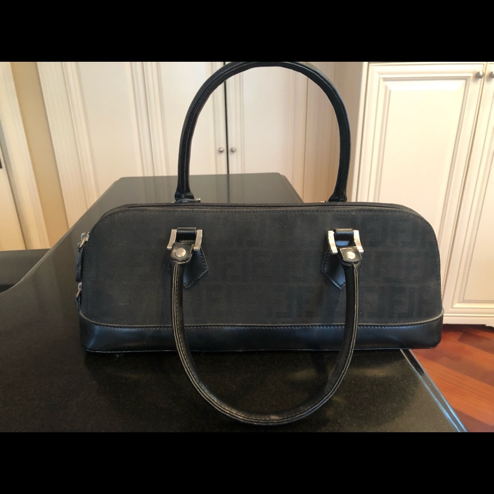 Black Stylish Handbag/Purse